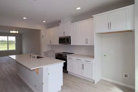 Kitchen - 1373 Hyde St, Saint Cloud, FL 34771 photo 4 of 6