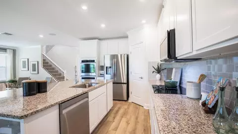 Kitchen - 804 SW 80th Way, Gainesville, FL 32608 photo 1 of 3