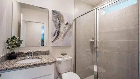 Bath - 804 SW 80th Way, Gainesville, FL 32608 photo 3 of 3