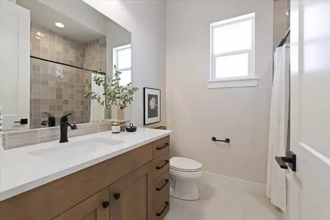 Bath - N Mcleod Way, Eagle, ID 83714 photo 6 of 8