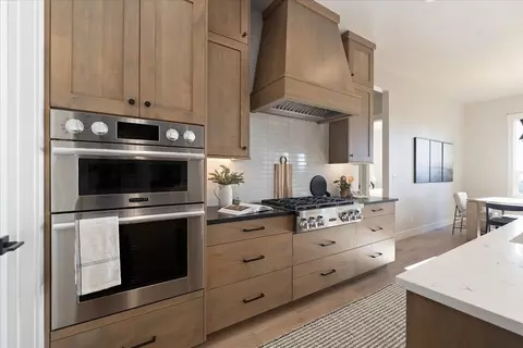 Kitchen - N Mcleod Way, Eagle, ID 83714 photo 4 of 5
