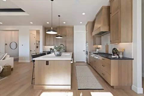 Kitchen - N Mcleod Way, Eagle, ID 83714 photo 5 of 5