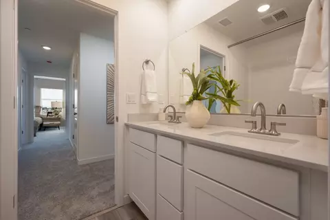 Entry Way - 767 Eugenia Ave, Fresno, CA 93706 photo 1 of 1