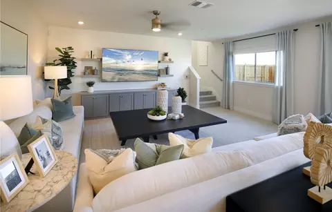 Living - 3015 Declaration Ave, Lincoln, CA 95648 photo 2 of 4