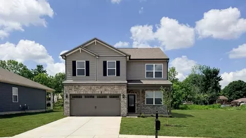 8200 Cedar Pointe Dr, Louisville, KY 40229