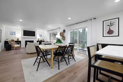 Dining - 23980 36th Ave SE, Bothell, WA 98021 photo 1 of 1