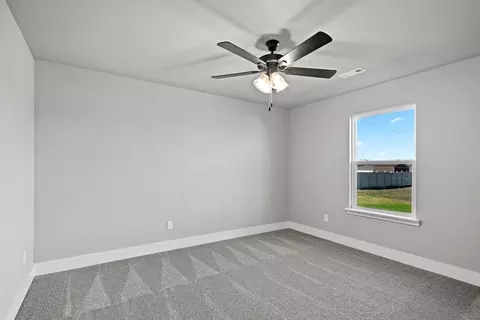 Bedroom - 101 W Seminole St, Strafford, MO 65757 photo 4 of 8