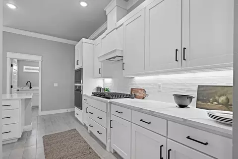 Kitchen - 101 W Seminole St, Strafford, MO 65757 photo 1 of 16