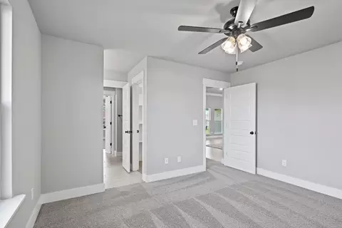Bedroom - 101 W Seminole St, Strafford, MO 65757 photo 3 of 8