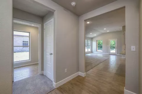 Entry Way - 25490 84th St, Lenexa, KS 66227 photo 4 of 6