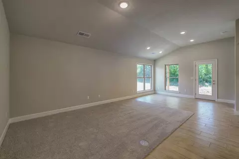 Living - 25490 84th St, Lenexa, KS 66227 photo 6 of 7