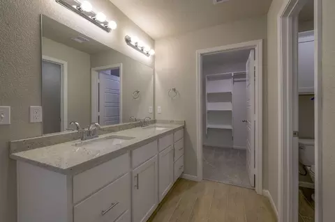 Bath - 25490 84th St, Lenexa, KS 66227 photo 2 of 4
