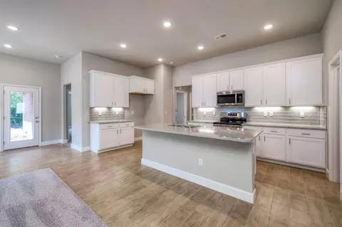 Kitchen - 25490 84th St, Lenexa, KS 66227 photo 6 of 8