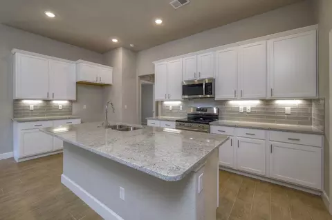 Kitchen - 25490 84th St, Lenexa, KS 66227 photo 4 of 8