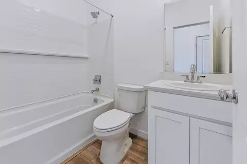 Bath - 283 Nadine St, Merced, CA 95341 photo 4 of 4