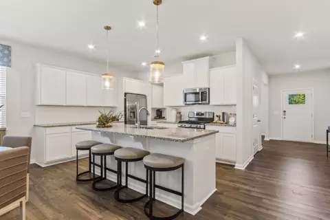 204 Hunter Ridge Dr, Boiling Springs, SC 29316
