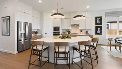 Kitchen - 305 Box Elder Ct, Waller, TX 77484 photo 4 of 6