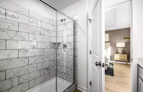 Bath - 932 Cherrystone Loop, Buda, TX 78610 photo 2 of 4
