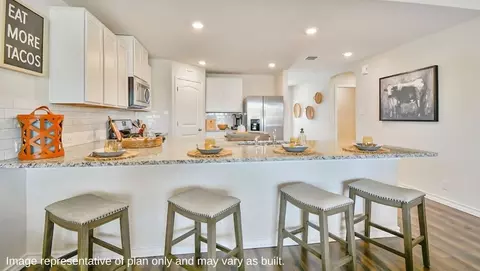 Kitchen - 12572 Thyme Pass, Converse, TX 78109 photo 3 of 7