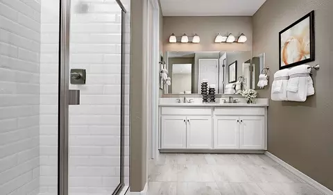 Bath - 12052 E Ryscott Cir, Vail, AZ 85641 photo 1 of 7