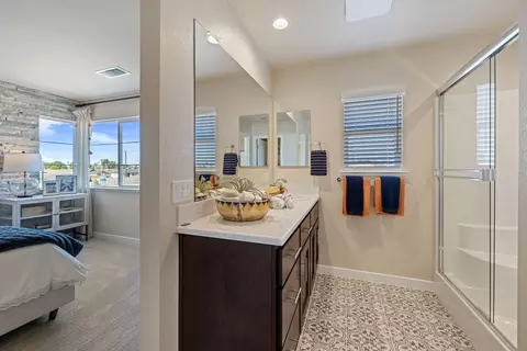 Bath - 484 Anthology St, Turlock, CA 95380 photo 3 of 4