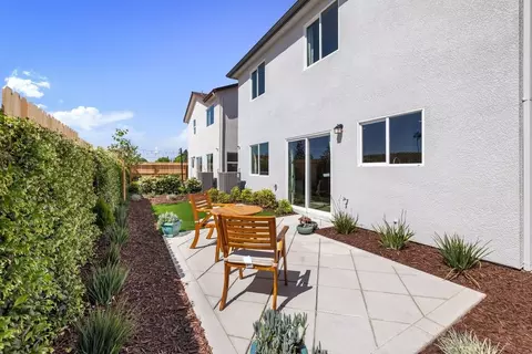 Exterior - 484 Anthology St, Turlock, CA 95380 photo 4 of 6
