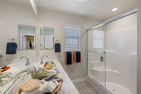 Bath - 484 Anthology St, Turlock, CA 95380 photo 4 of 4