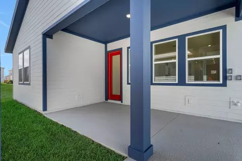 Exterior - 6683 Wake St, Saint Cloud, FL 34771 photo 5 of 8
