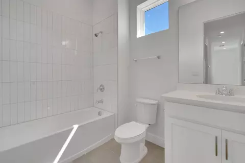 Bath - 6683 Wake St, Saint Cloud, FL 34771 photo 1 of 2