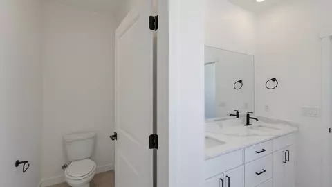 Bath - 4170 N 560 W #6, Erda, UT 84074 photo 4 of 7