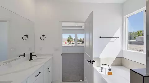 Bath - 4170 N 560 W #6, Erda, UT 84074 photo 3 of 7
