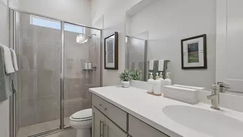 Bath - 405 Shadowfax Dr, Aledo, TX 76008 photo 4 of 5
