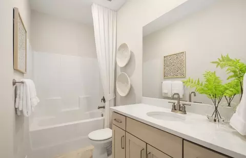 Bath - 4200 Tolt Ave, Carnation, WA 98014 photo 2 of 3
