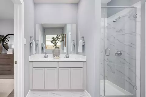 Bath - 3626 Compass Pointe Ct, Angleton, TX 77515 photo 2 of 3