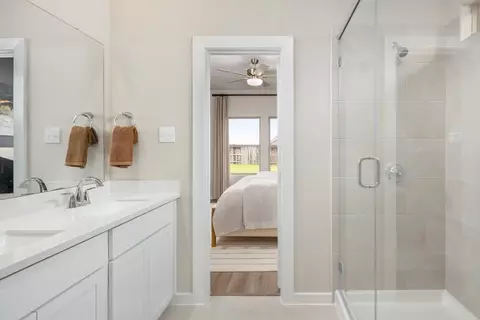 Bath - 3626 Compass Pointe Ct, Angleton, TX 77515 photo 1 of 3