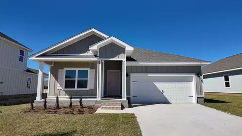 5334 Macarthur Dr, Crestview, FL 32539
