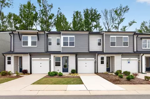 6025 Longar Ln, Charlotte, NC 28269