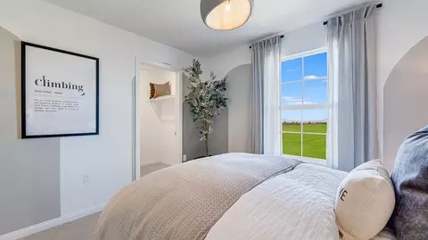 Bedroom - 7558 Princeton Ave, Hesperia, CA 92344 photo 6 of 10