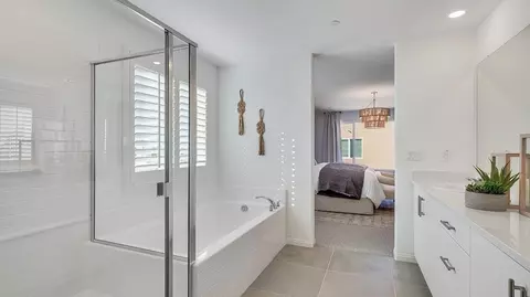 Bath - 7558 Princeton Ave, Hesperia, CA 92344 photo 2 of 5