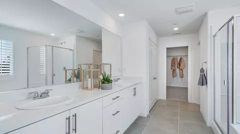 Bath - 7558 Princeton Ave, Hesperia, CA 92344 photo 1 of 5