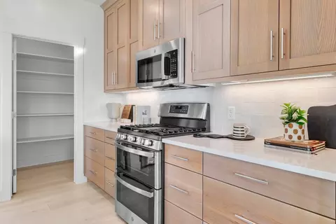Kitchen - 551 S Rivergate Dr, Logan, UT 84321 photo 3 of 4