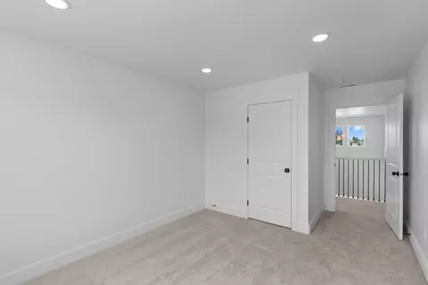 Bedroom - 551 S Rivergate Dr, Logan, UT 84321 photo 3 of 8