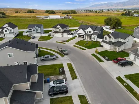 View/Area - 551 S Rivergate Dr, Logan, UT 84321 photo 4 of 11