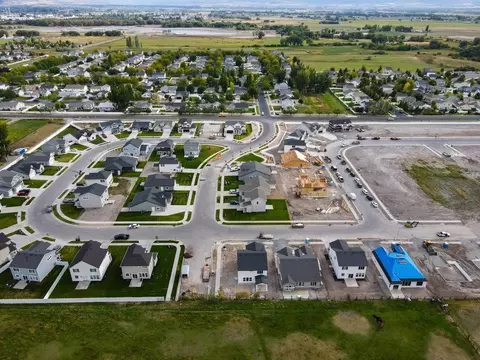 View/Area - 551 S Rivergate Dr, Logan, UT 84321 photo 7 of 11