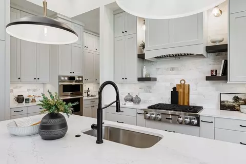 Kitchen - 563 N Morehouse Ave, Eagle, ID 83616 photo 4 of 7