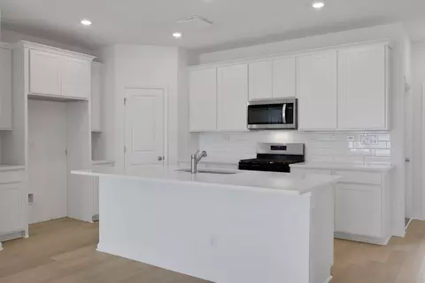 Kitchen - 182 Brook Forest Dr, Saint Augustine, FL 32092 photo 2 of 10