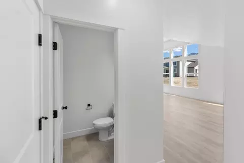 Entry Way - 200 S 1000 E, Smithfield, UT 84335 photo 4 of 6