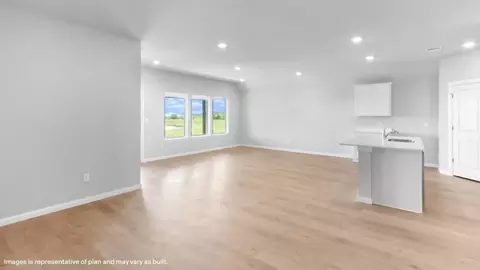 Living - 601 S 85th St, Broken Arrow, OK 74014 photo 1 of 1