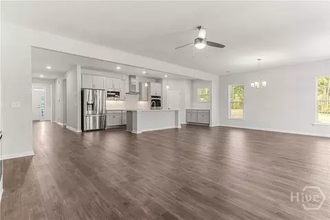 Living - 176 Champlain Dr, Pooler, GA 31322 photo 2 of 5