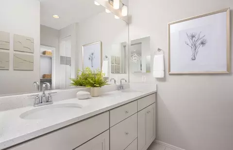 Bath - 6604 W Ebbets Way, Florence, AZ 85132 photo 1 of 6